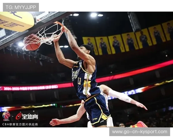 CBA后卫一条龙突破引全场欢呼:精彩瞬间点燃篮球激情